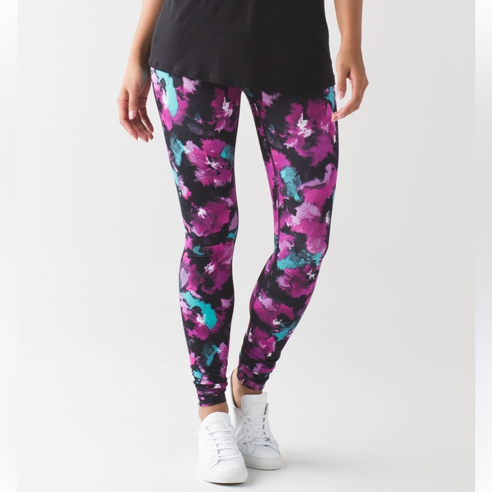 Lululemon Midnight Bloom Wunder Under Pants